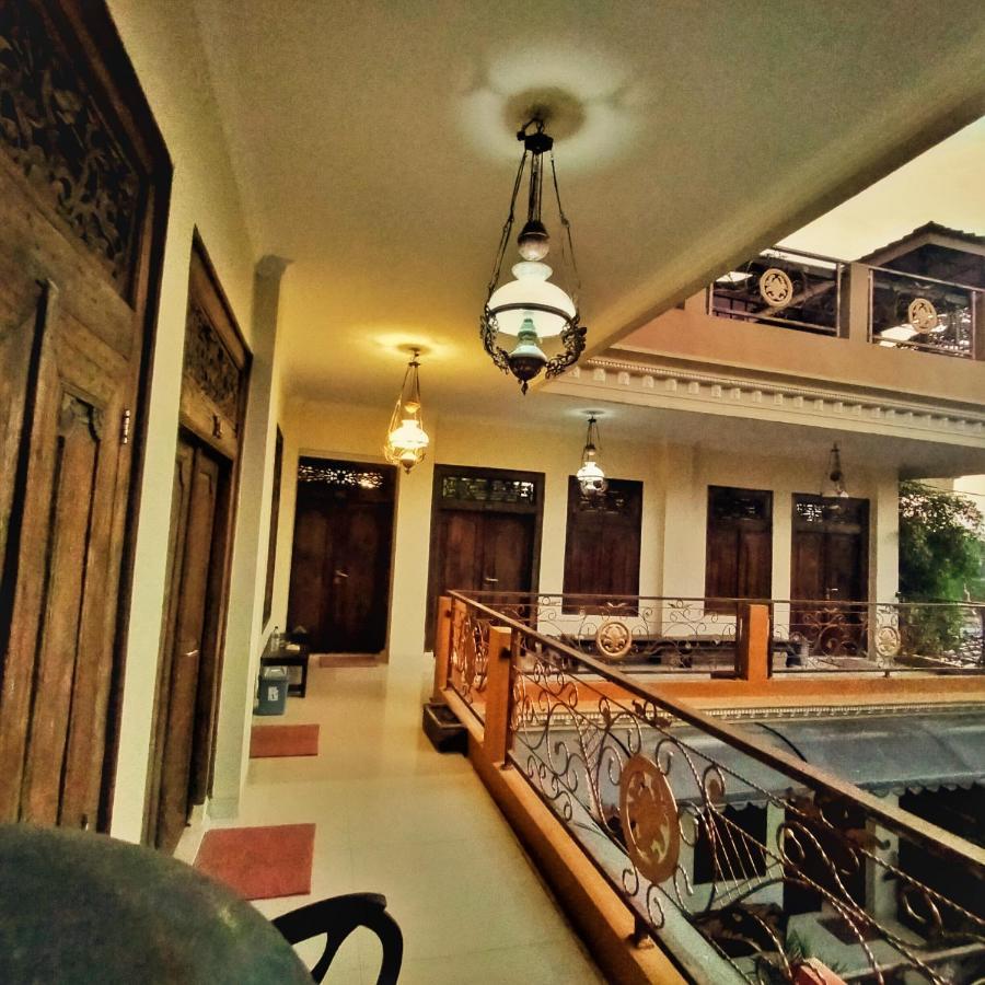 Jowo Kluthuk Heritage Kalasan Bagian luar foto