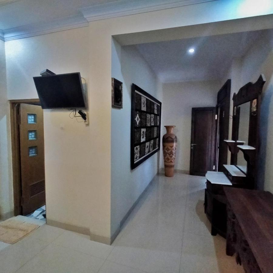 Jowo Kluthuk Heritage Kalasan Bagian luar foto