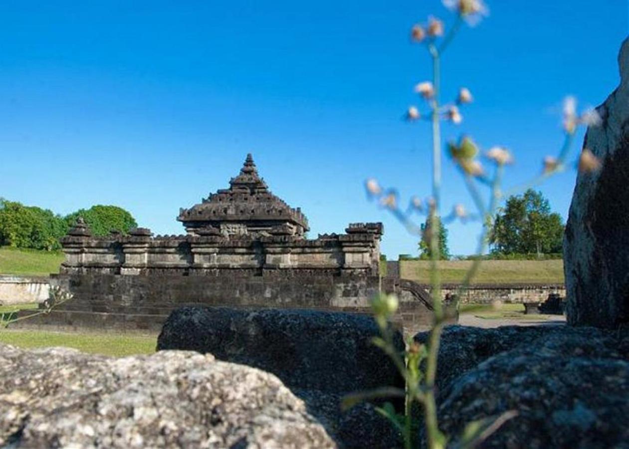 Jowo Kluthuk Heritage Kalasan Bagian luar foto