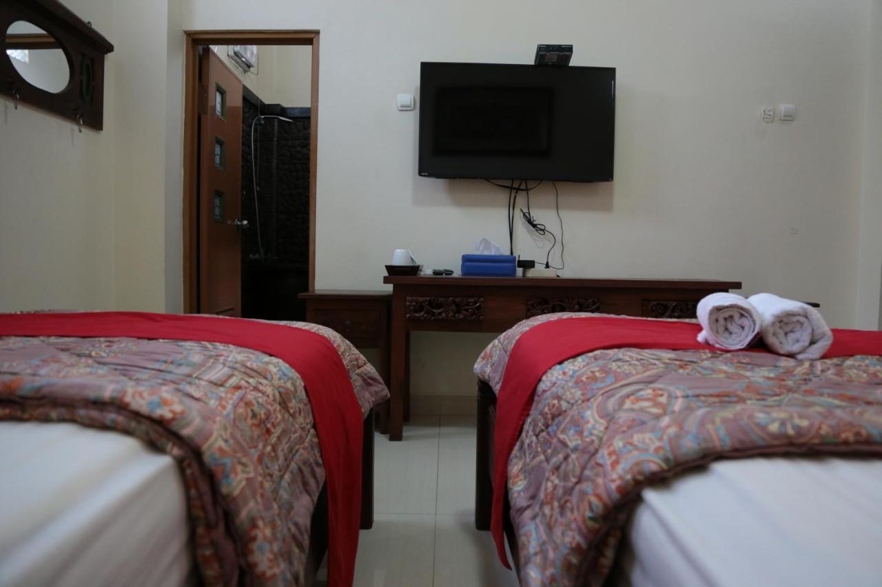 Jowo Kluthuk Heritage Kalasan Bagian luar foto