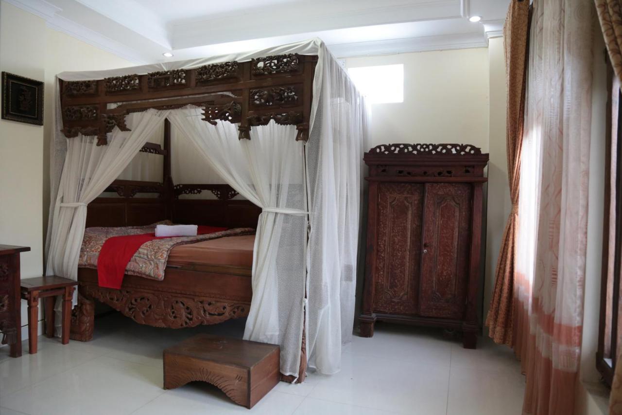 Jowo Kluthuk Heritage Kalasan Bagian luar foto