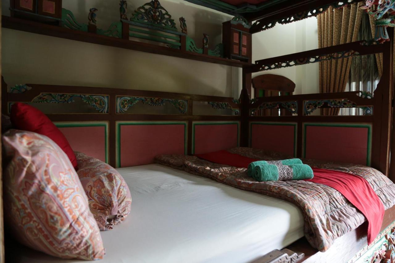 Jowo Kluthuk Heritage Kalasan Bagian luar foto